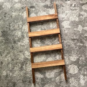 Small Accent Ladder